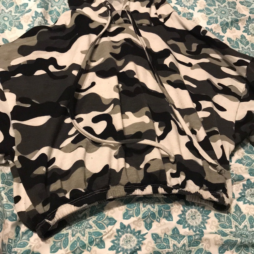 A jacket hoodie crop top